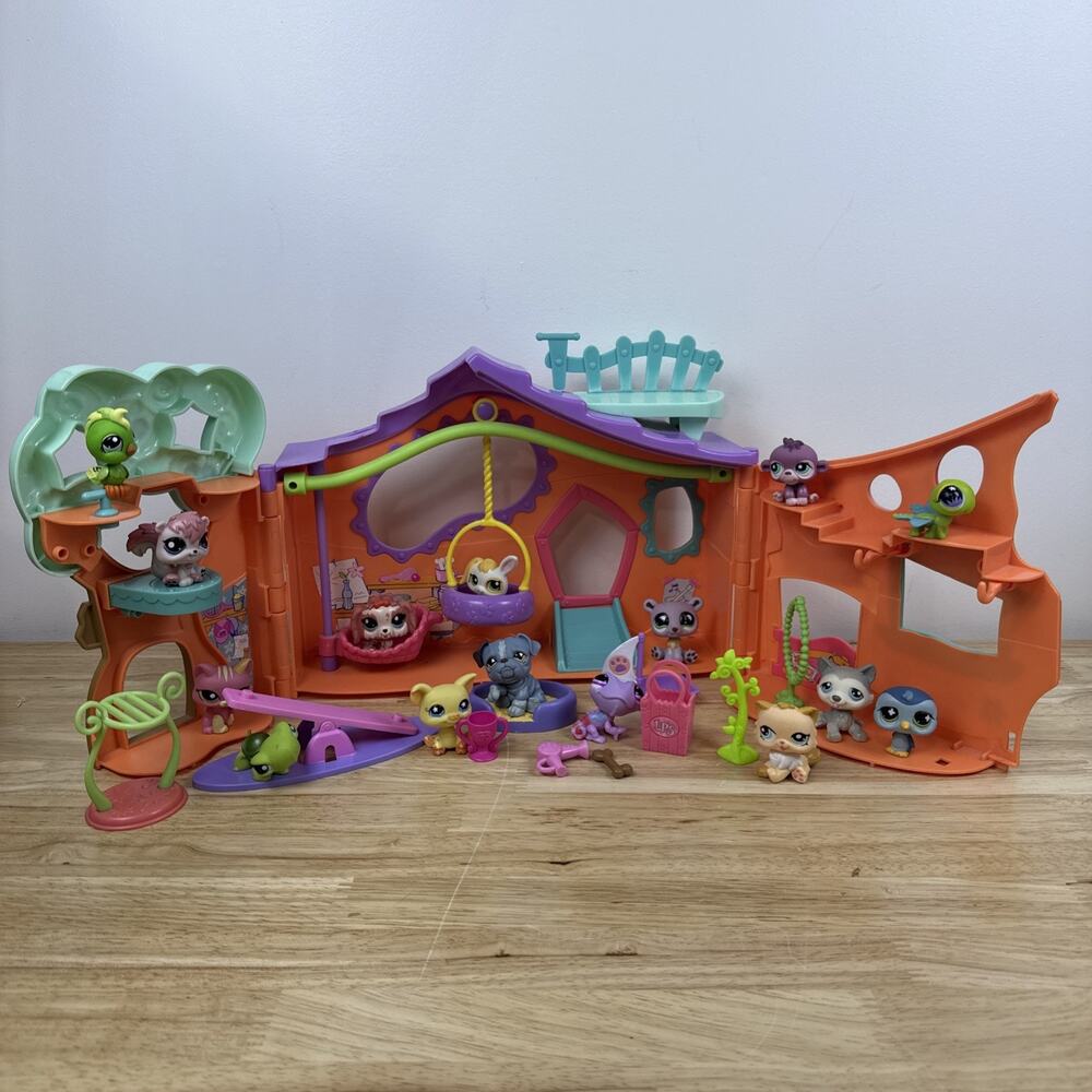 2007 Hasbro LITTLEST PET SHOP Orange Club Tree House Playset w/ 15Pets & Access.